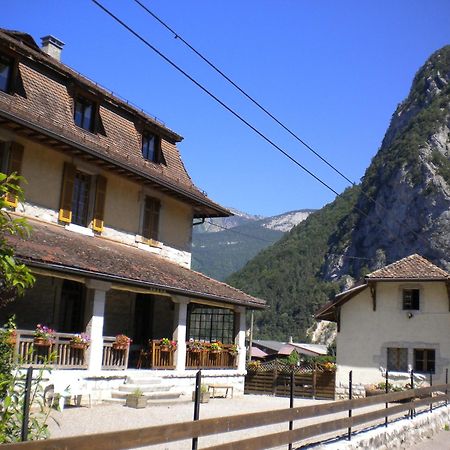 Gite Les Mesanges Thones Exterior photo