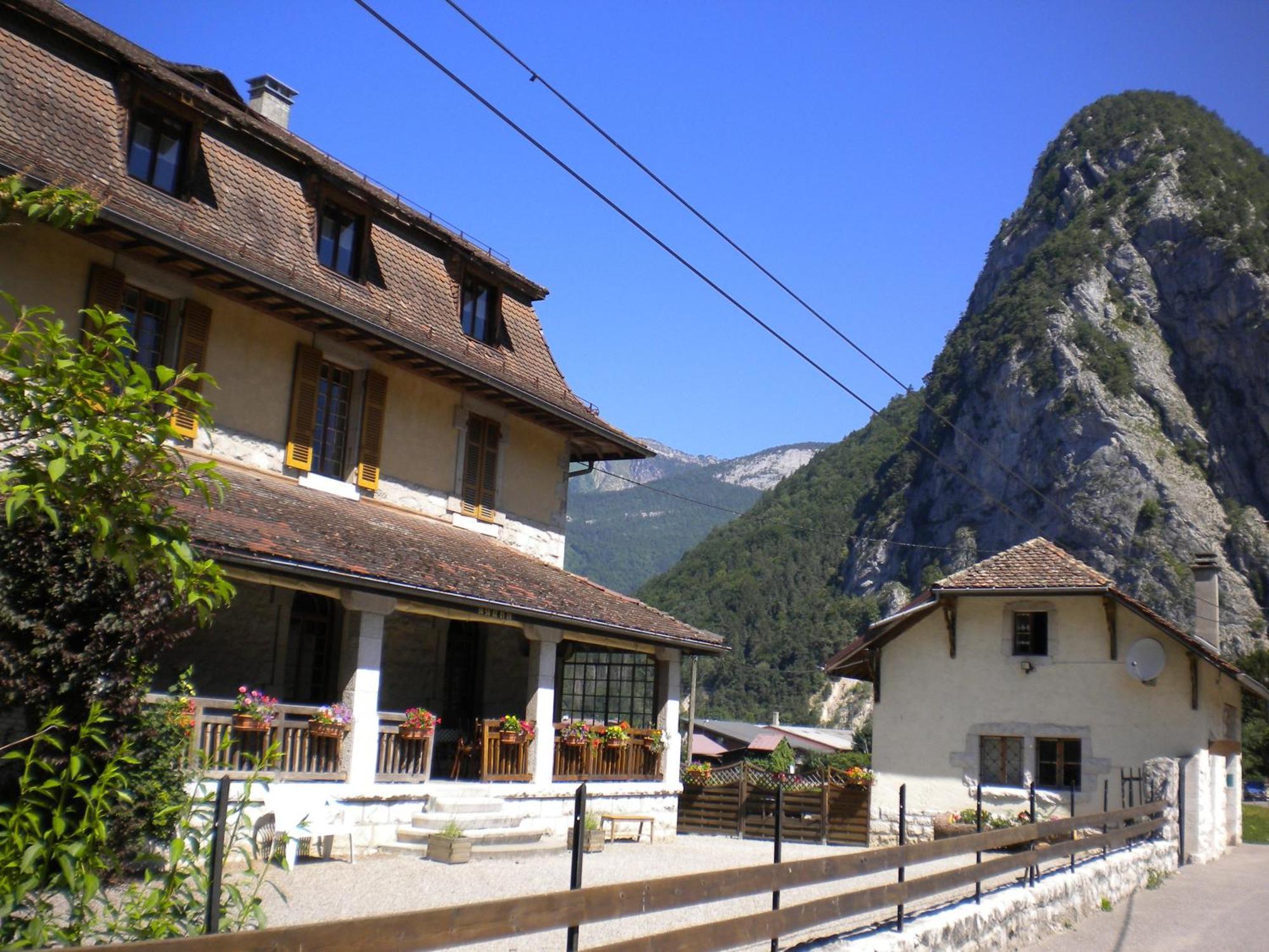 Gite Les Mesanges Thones Exterior photo