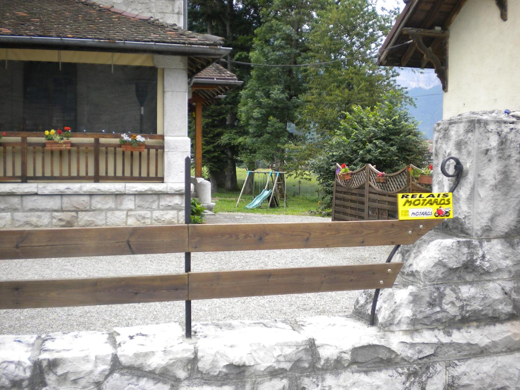 Gite Les Mesanges Thones Exterior photo